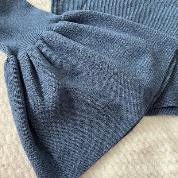 Gianni Bini Sweater with bell sleeves - Picture 2 of 6